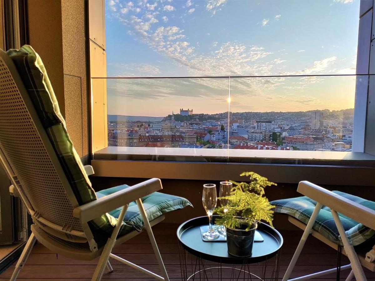 Cozy 2 Rooms Flat - Castle View Bratislava Luaran gambar
