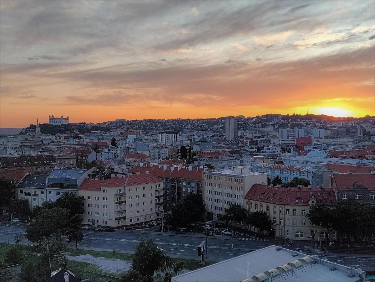 Cozy 2 Rooms Flat - Castle View Bratislava Luaran gambar