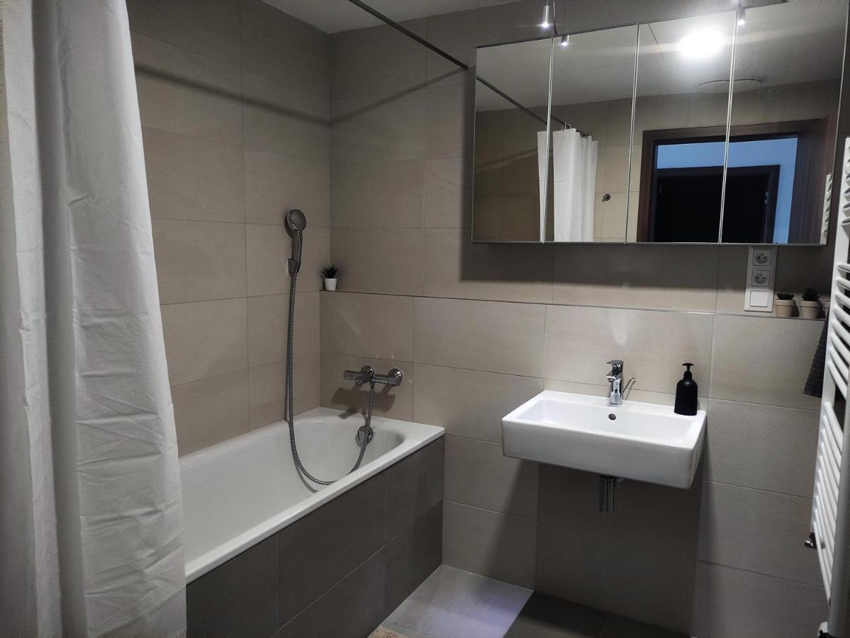 Cozy 2 Rooms Flat - Castle View Bratislava Luaran gambar